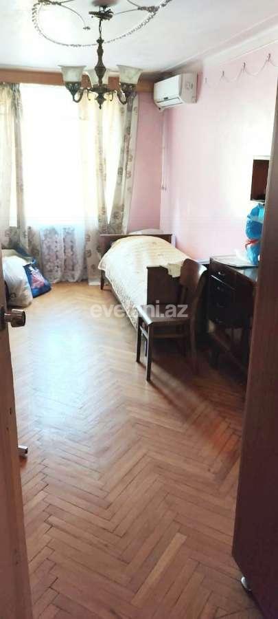 Satılır, köhnə tikili, 3 otaqlı, 70 m², Elmlər Akademiyası m.