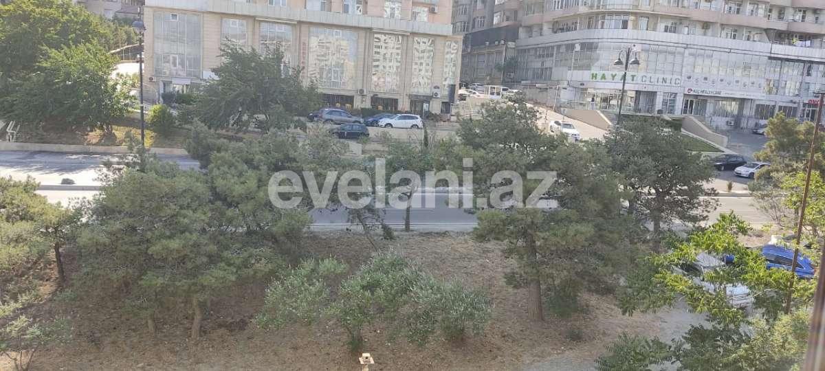 Satılır, köhnə tikili, 3 otaqlı, 70 m², Elmlər Akademiyası m.