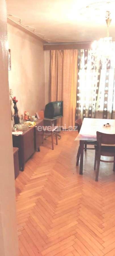 Satılır, köhnə tikili, 3 otaqlı, 70 m², Elmlər Akademiyası m.