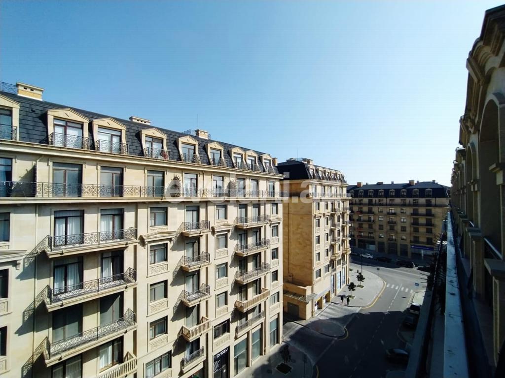 Satılır, yeni tikili, 2 otaqlı, 81 m², Bakı, Xətai r, Şah İsmayıl Xətai m.