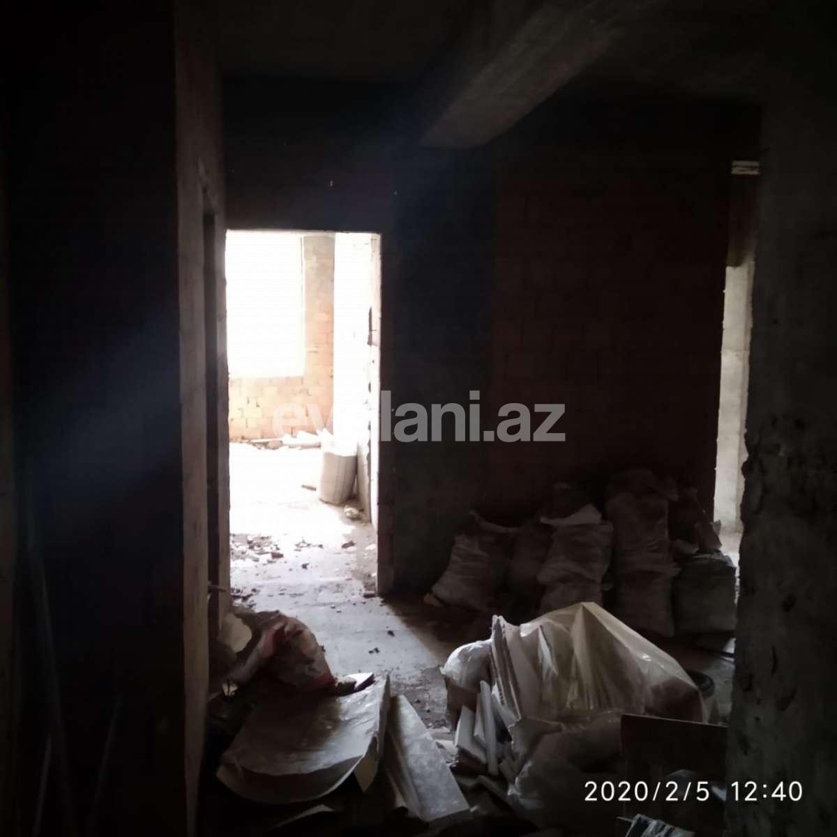 Satılır, yeni tikili, 3 otaqlı, 149 m², İnşaatçılar m.