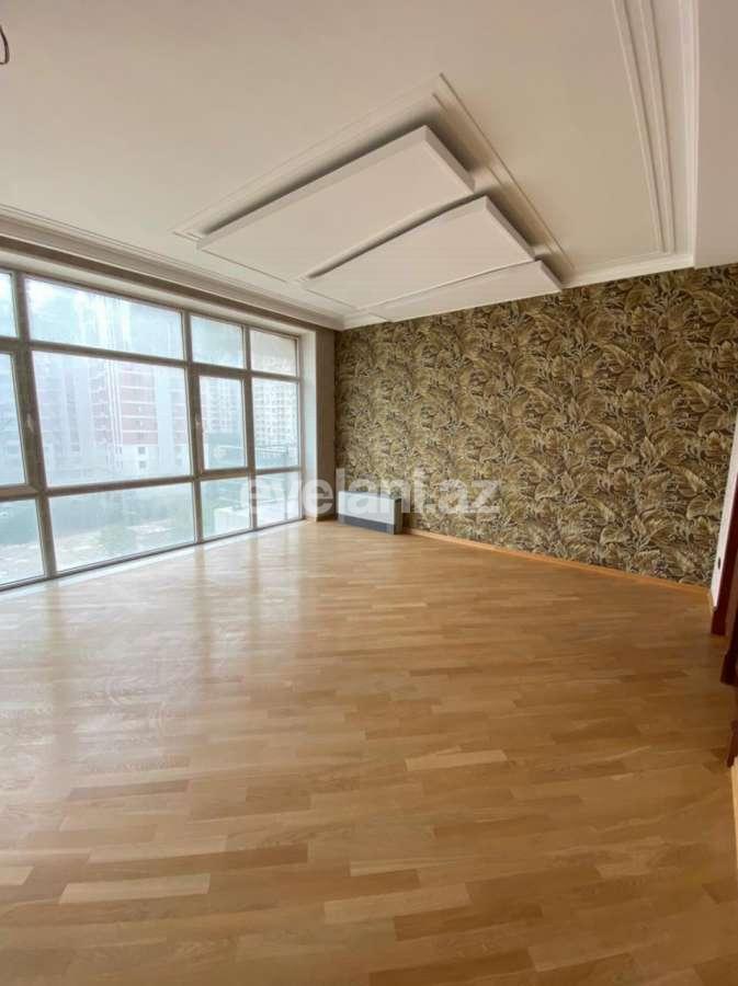 Satılır, yeni tikili, 4 otaqlı, 175 m², 8 Noyabr m.