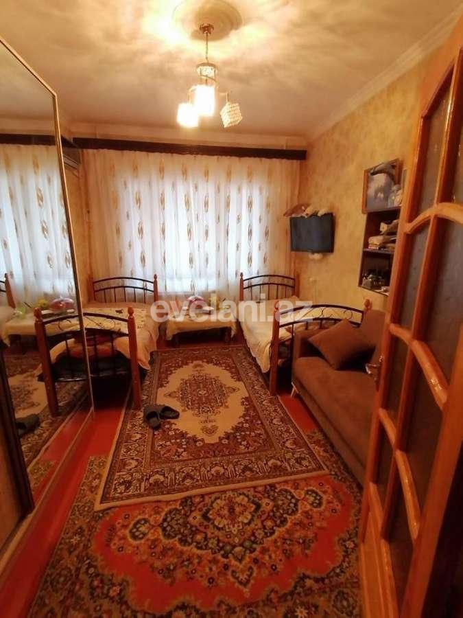 Satılır, köhnə tikili, 3 otaqlı, 85 m², Bakı, Nizami r, Xalqlar Dostluğu m.