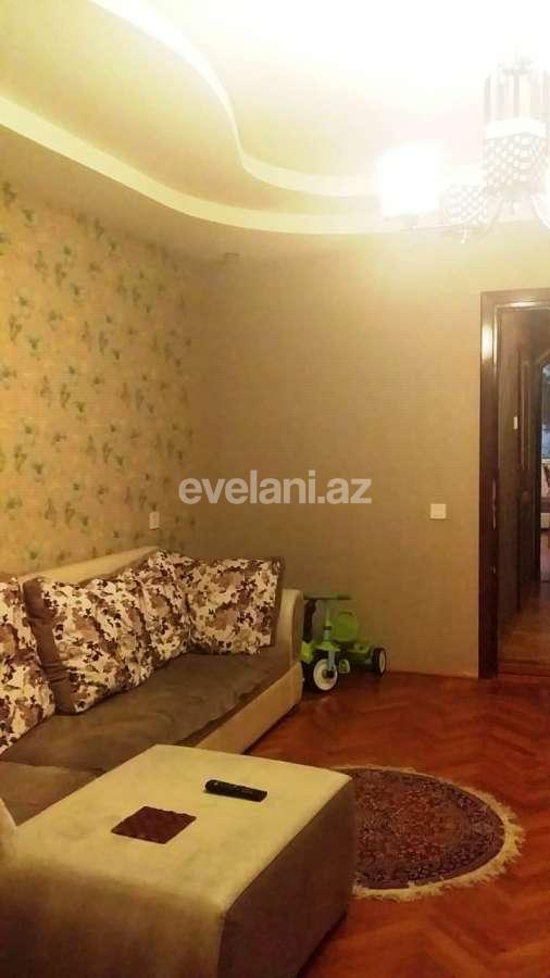 Satılır, köhnə tikili, 3 otaqlı, 70 m², Elmlər Akademiyası m.