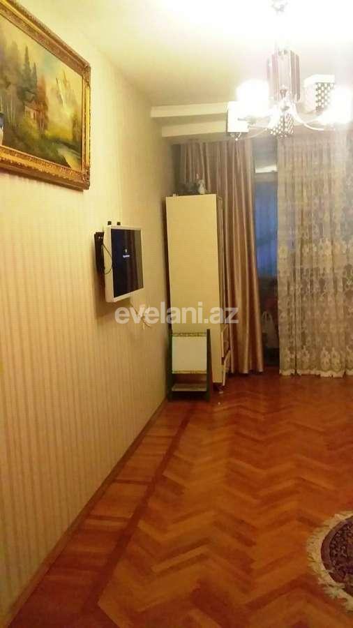 Satılır, köhnə tikili, 3 otaqlı, 70 m², Elmlər Akademiyası m.