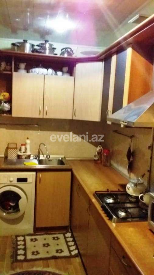 Satılır, köhnə tikili, 3 otaqlı, 70 m², Elmlər Akademiyası m.