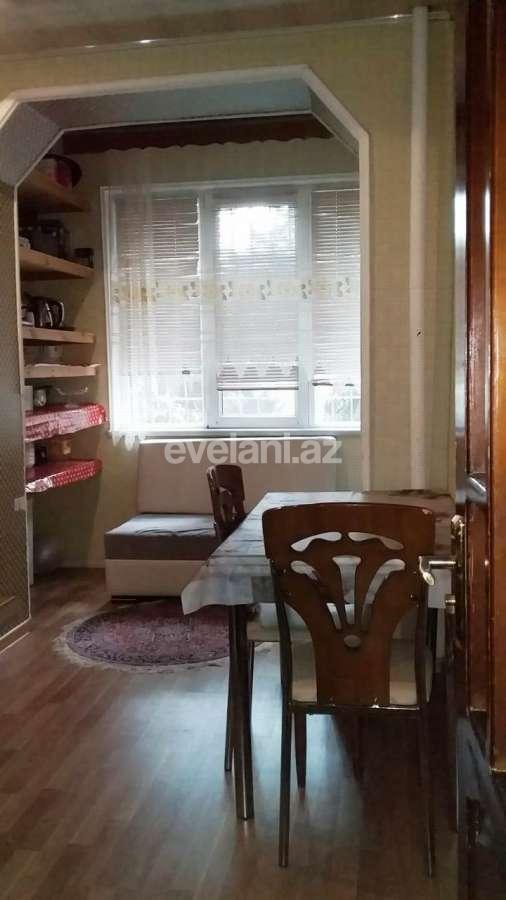 Satılır, köhnə tikili, 3 otaqlı, 70 m², Elmlər Akademiyası m.
