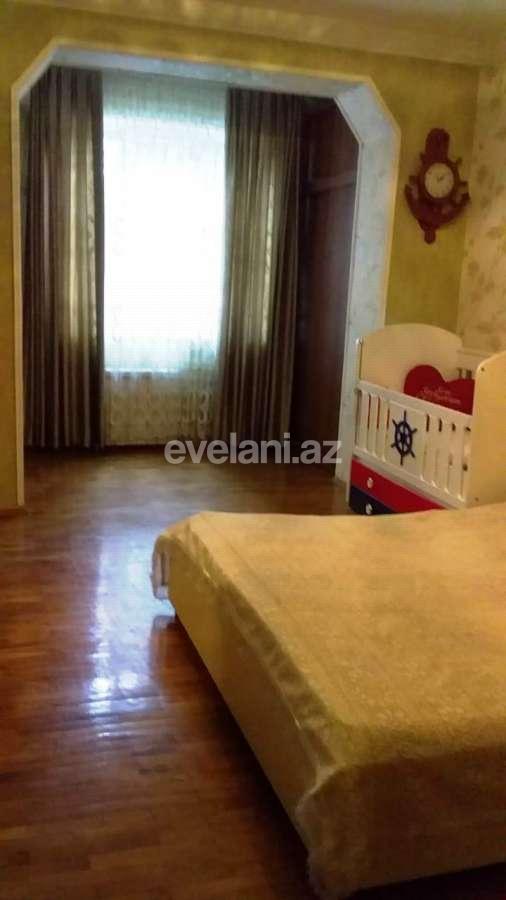 Satılır, köhnə tikili, 3 otaqlı, 70 m², Elmlər Akademiyası m.