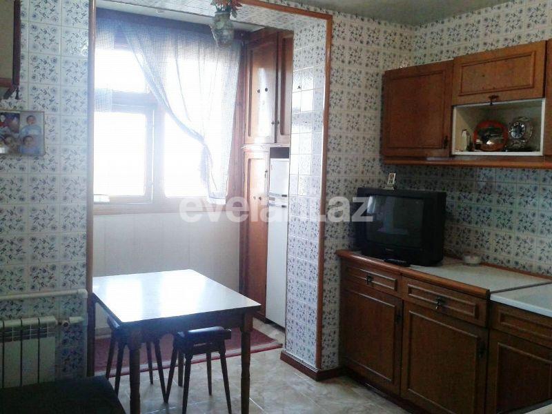 Satılır, köhnə tikili, 5 otaqlı, 100 m², Xalqlar Dostluğu m.