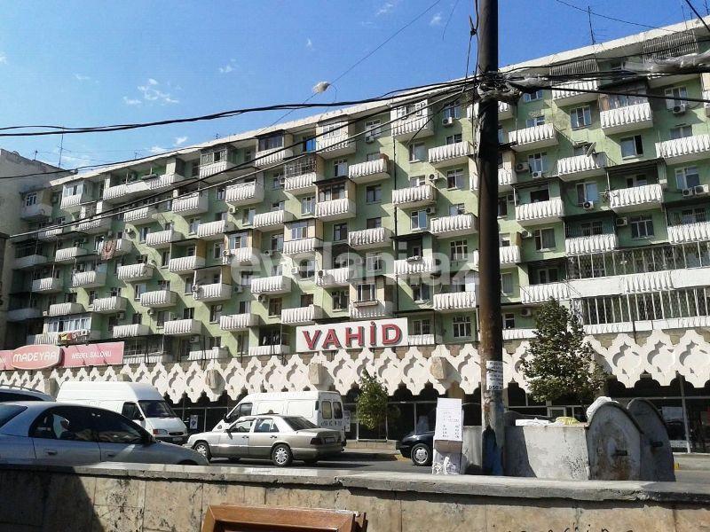 Satılır, köhnə tikili, 5 otaqlı, 100 m², Xalqlar Dostluğu m.