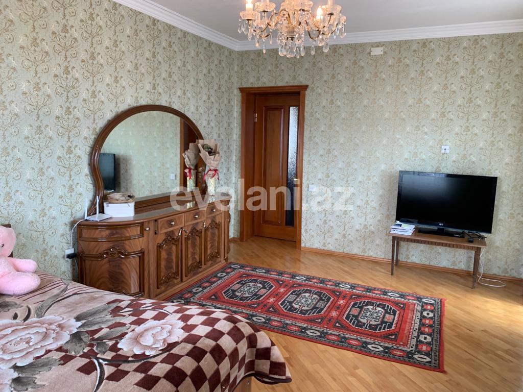 Rent, old building, 3 room, 60 m², Elmlar Akademiyası m.