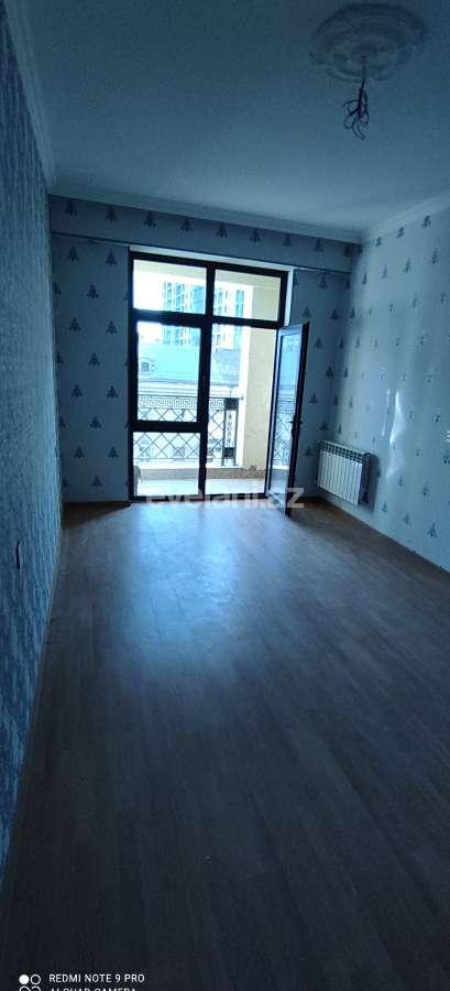 Kirayə verilir, köhnə tikili, 3 otaqlı, 70 m², Bakı, Nəsimi r, 4-cü mikrorayon q, Memar Əcəmi m.