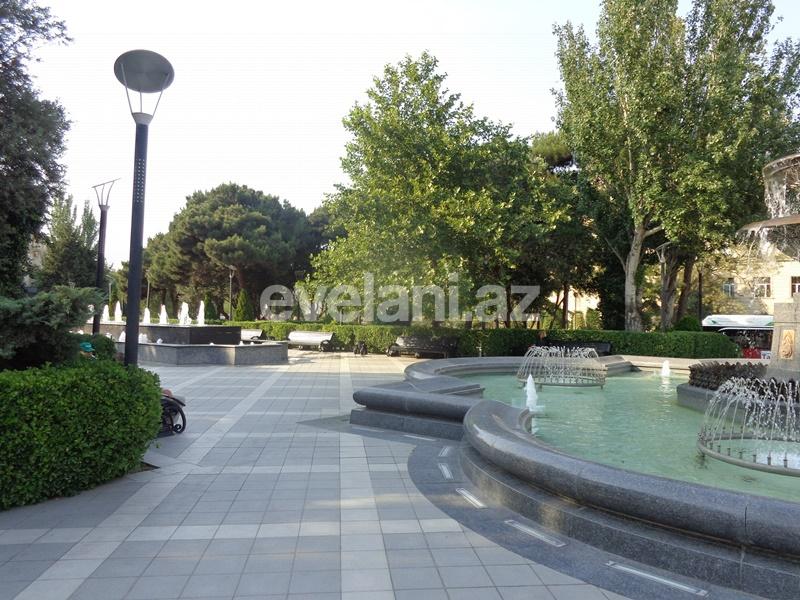 Sale, old building, 3 room, 100 m², Elmlar Akademiyası m.