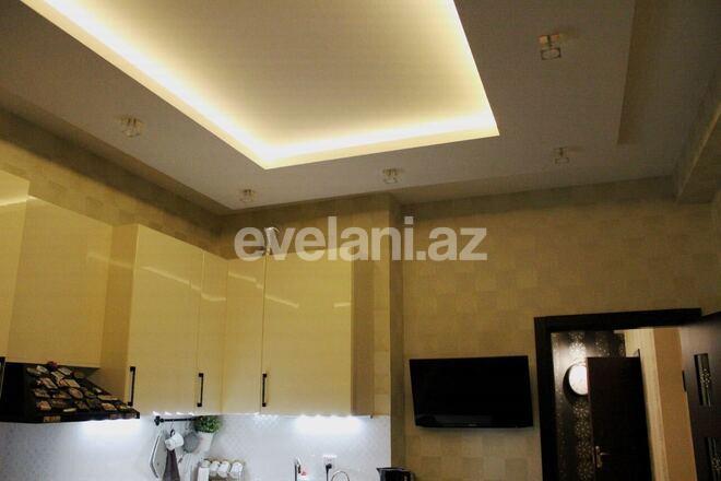 Satılır, yeni tikili, 3 otaqlı, 139 m², İnşaatçılar m.