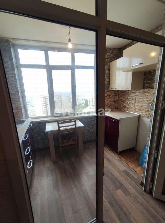 Kirayə verilir, yeni tikili, 2 otaqlı, 65 m², İnşaatçılar m.