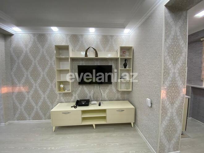 Rent, old building, 2 room, 55 m², Gara Garayev m.