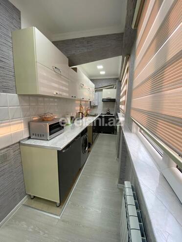 Rent, old building, 2 room, 55 m², Gara Garayev m.