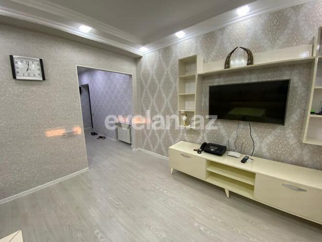 Rent, old building, 2 room, 55 m², Gara Garayev m.