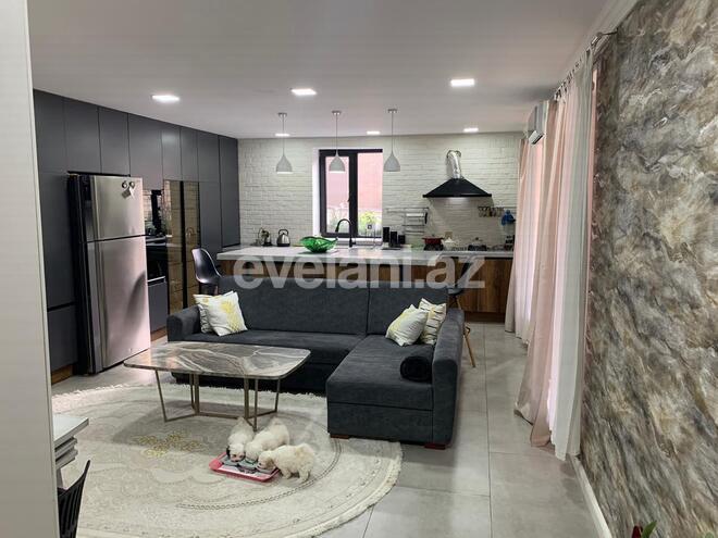 Satılır, həyət evi / bağ, 5 otaqlı, 300 m², Azadlıq prospekti m.