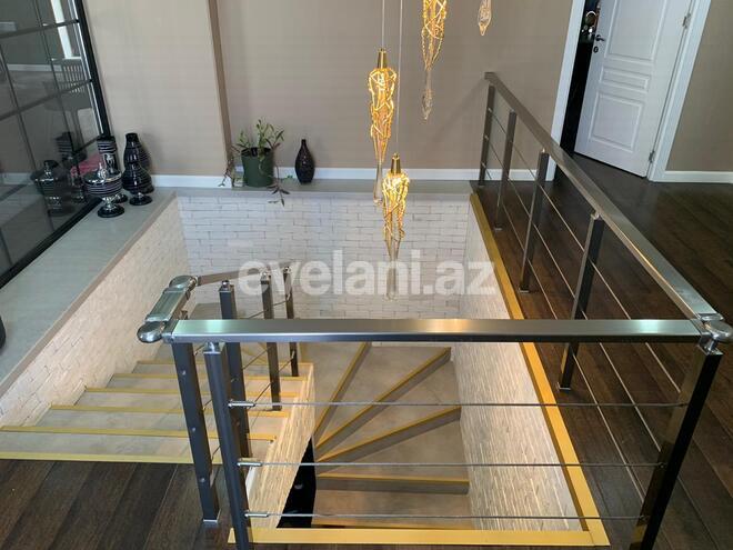 Satılır, həyət evi / bağ, 5 otaqlı, 300 m², Azadlıq prospekti m.