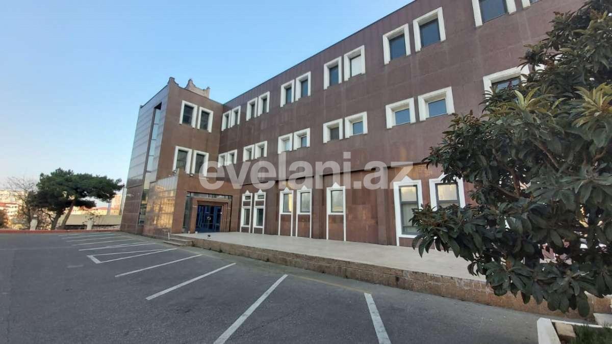 Rent, office, 20 room, 1850 m², Nasimi r.