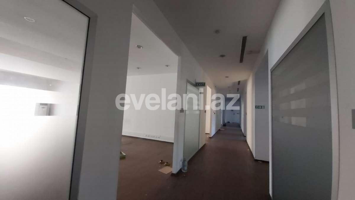 Rent, office, 20 room, 1850 m², Nasimi r.