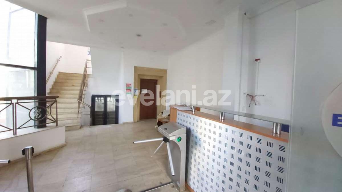 Rent, office, 20 room, 1850 m², Nasimi r.