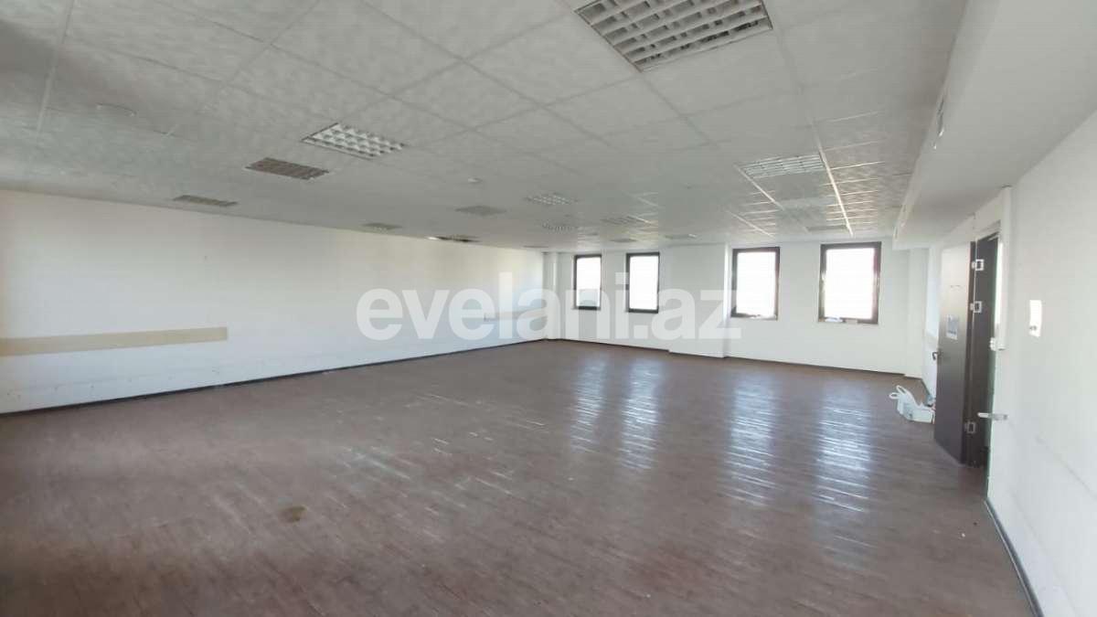Rent, office, 20 room, 1850 m², Nasimi r.