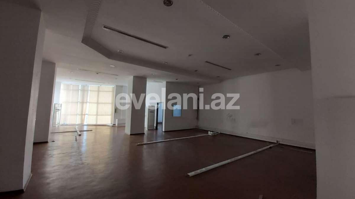Rent, office, 20 room, 1850 m², Nasimi r.