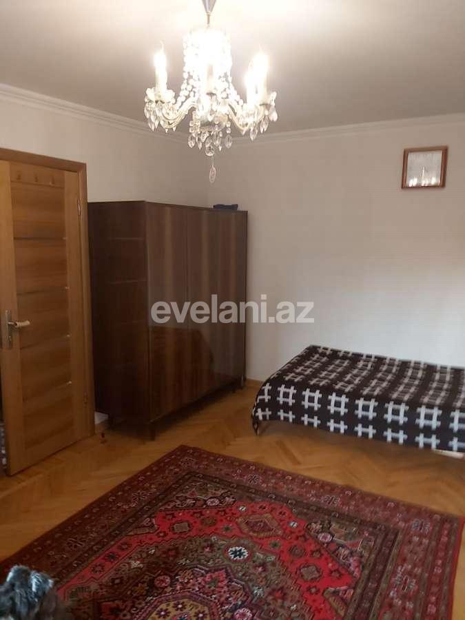 Rent, old building, 3 room, 70 m², Elmlar Akademiyası m.