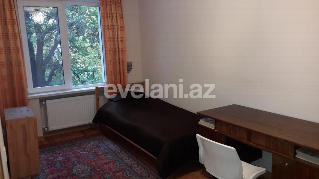Rent, old building, 3 room, 70 m², Elmlar Akademiyası m.