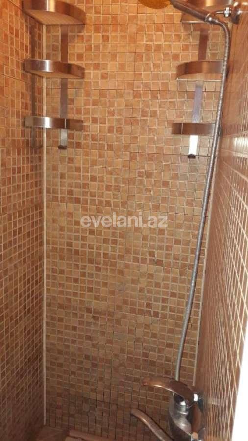 Rent, old building, 3 room, 70 m², Elmlar Akademiyası m.