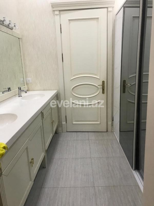 Satılır, villa, 7 otaqlı, 690 m², Bakıxanov q.