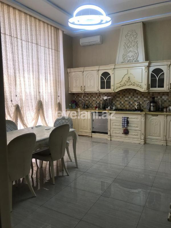 Satılır, villa, 7 otaqlı, 690 m², Bakıxanov q.