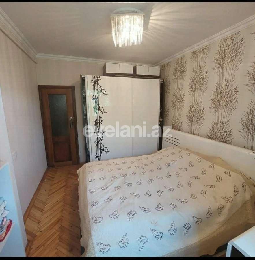 Sale, old building, 3 room, 60 m², Inshaatchilar m.