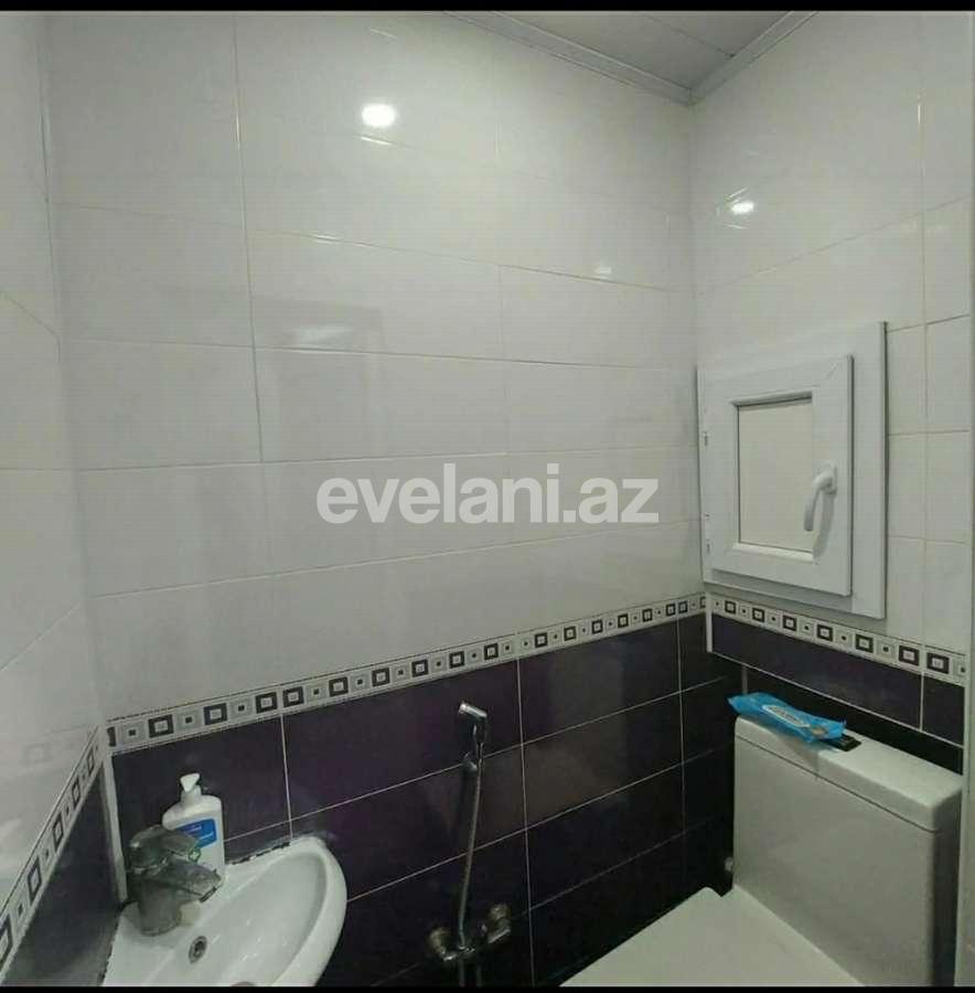 Sale, old building, 3 room, 60 m², Inshaatchilar m.