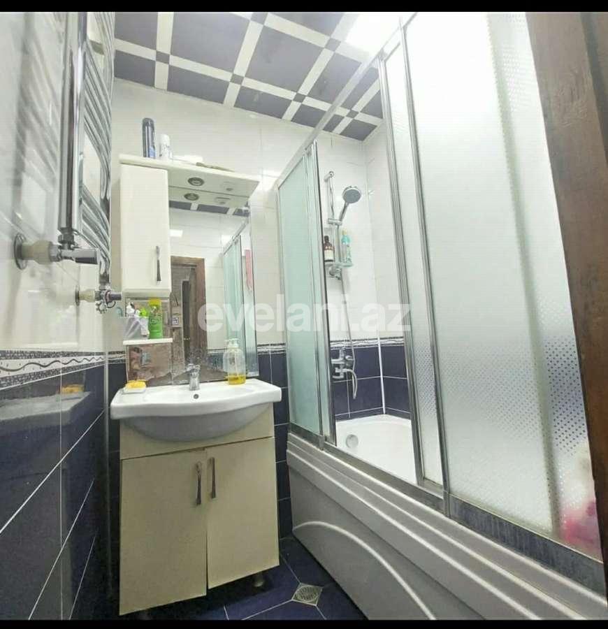 Sale, old building, 3 room, 60 m², Inshaatchilar m.