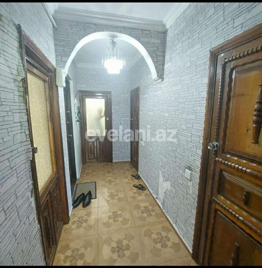 Sale, old building, 3 room, 60 m², Inshaatchilar m.