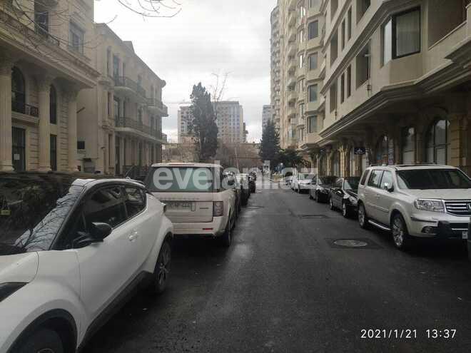 Продаётся, новостройка, 3-комнаты, 160 m², Гянджлик m.