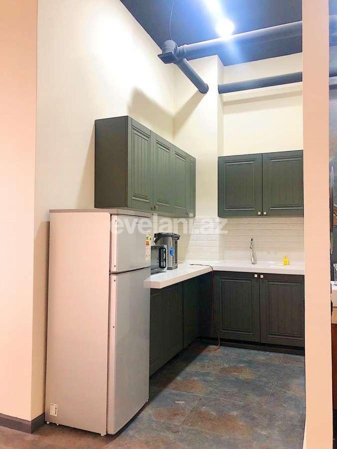 Kirayə verilir, ofis, 2 otaqlı, 125 m², 28 may m.