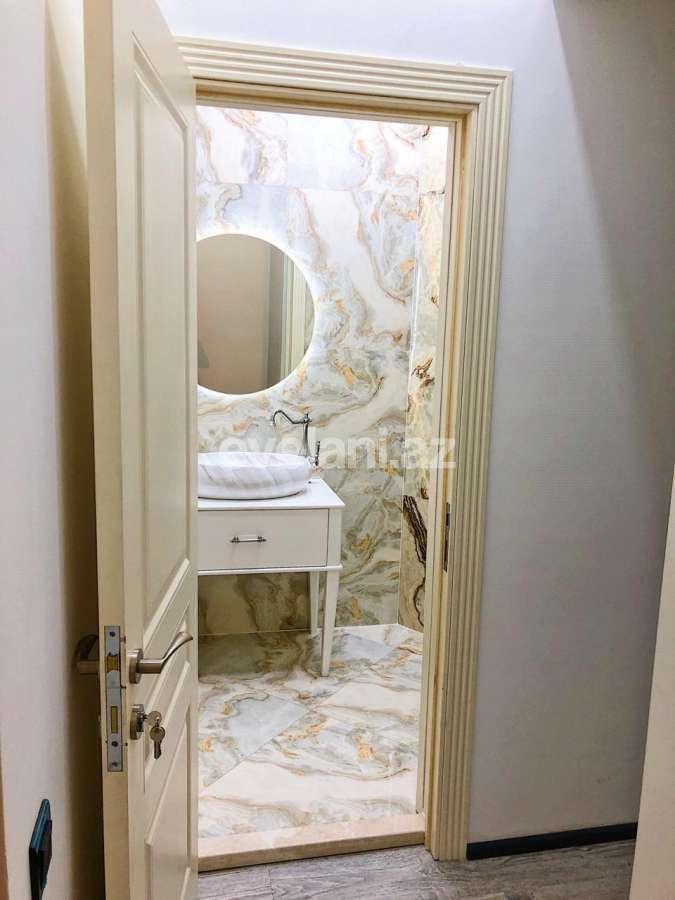 Kirayə verilir, ofis, 2 otaqlı, 125 m², 28 may m.