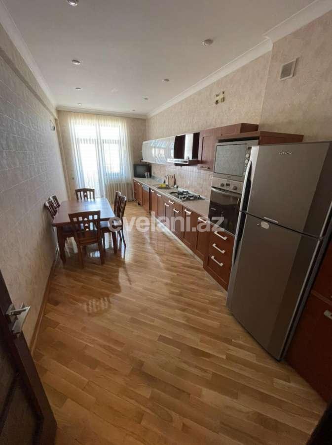 Kirayə verilir, yeni tikili, 4 otaqlı, 190 m², Elmlər Akademiyası m.