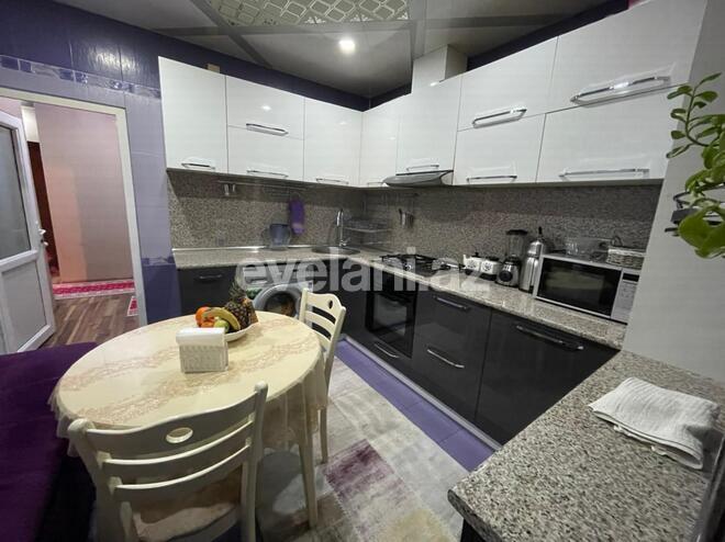 Satılır, köhnə tikili, 3 otaqlı, 75 m², Həzi Aslanov m.