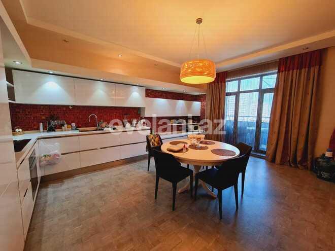 Satılır, yeni tikili, 3 otaqlı, 221 m², Şah İsmayıl Xətai m.