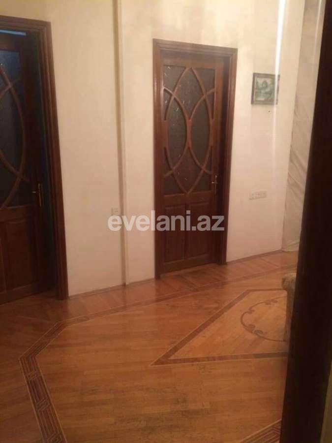 Sale, old building, 3 room, 100 m², Sahil m.