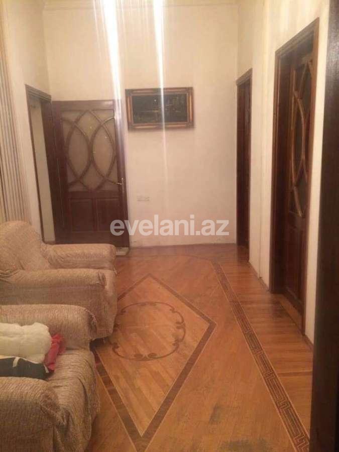 Sale, old building, 3 room, 100 m², Sahil m.