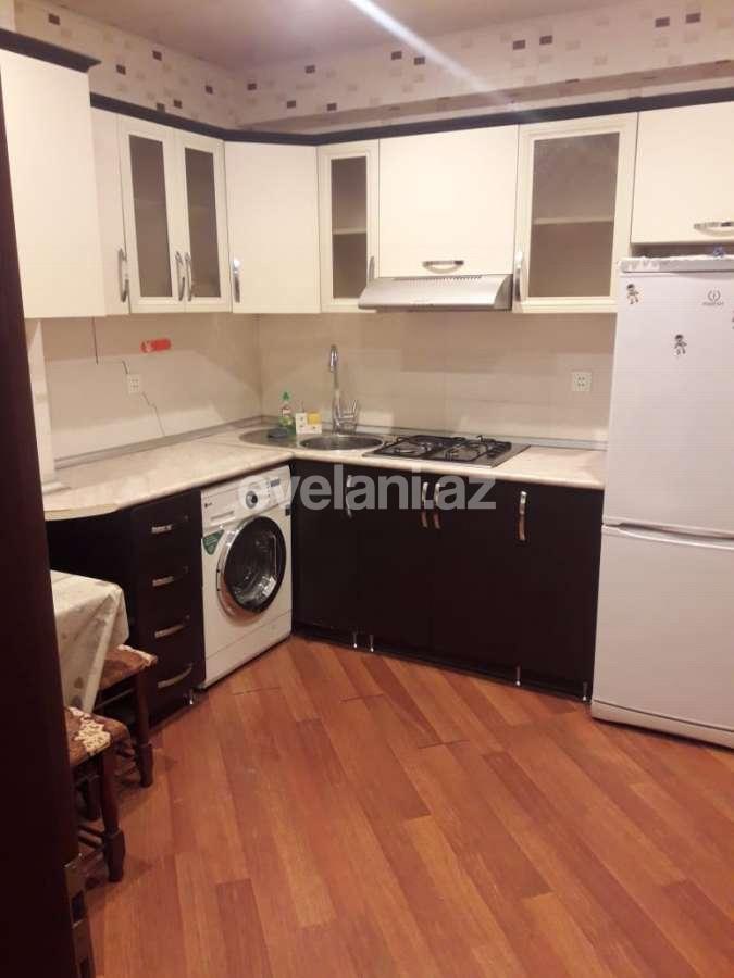 Kirayə verilir, yeni tikili, 2 otaqlı, 80 m², İnşaatçılar m.