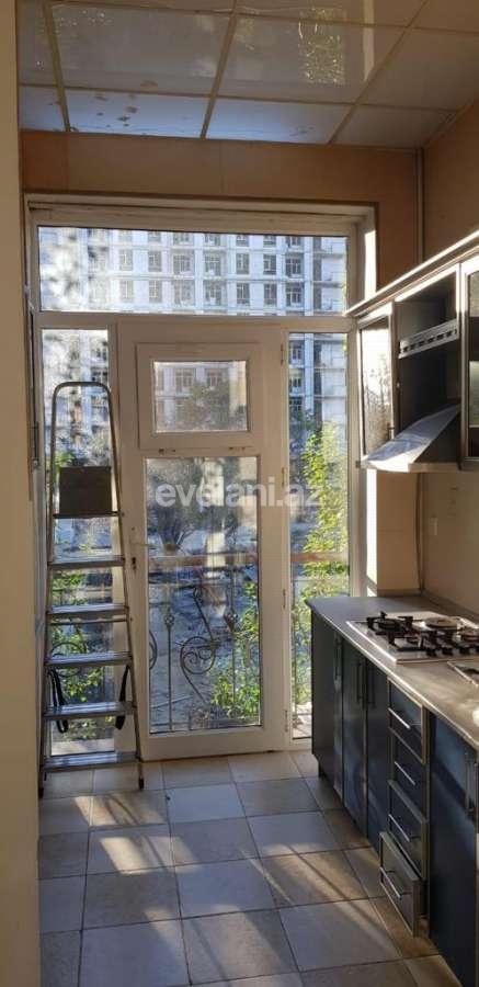 Kirayə verilir, köhnə tikili, 2 otaqlı, 63 m², Nəriman Nərimanov m.