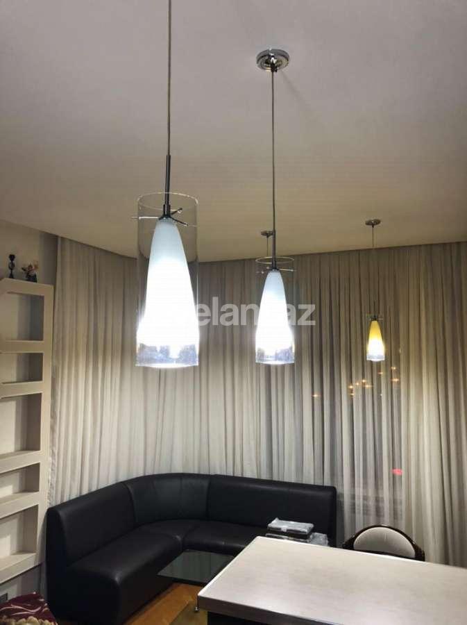 Kirayə verilir, yeni tikili, 2 otaqlı, 90 m², Gənclik m.