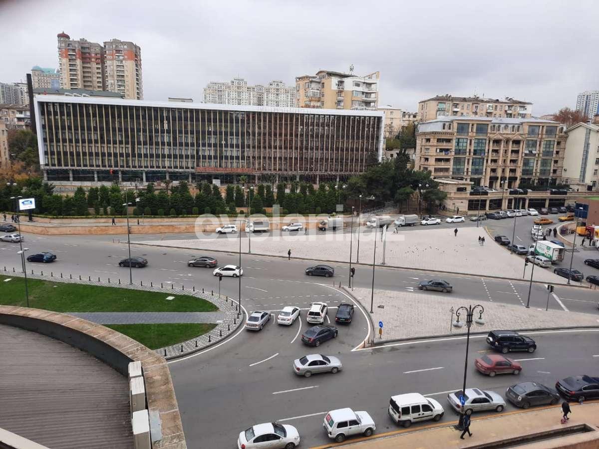 Satılır, yeni tikili, 3 otaqlı, 150 m², Nizami m.